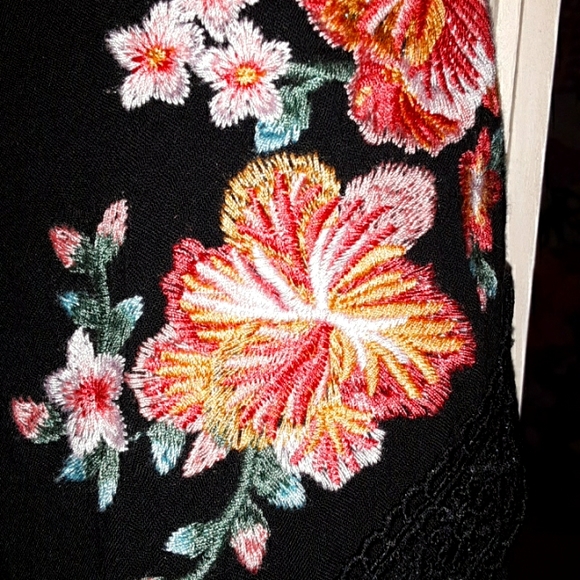 Savanna jane  embroidered floral bohemian dress women M😍🌸 - Picture 11 of 12